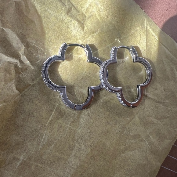 flower Jewelry - Earrings never used